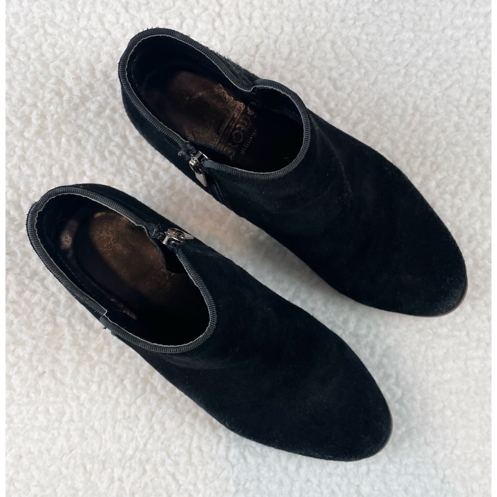 CROWN VINTAGE • Black Suede Leather Tabitha Heeled Ankle Booties, 5.5 - Picture 15 of 16